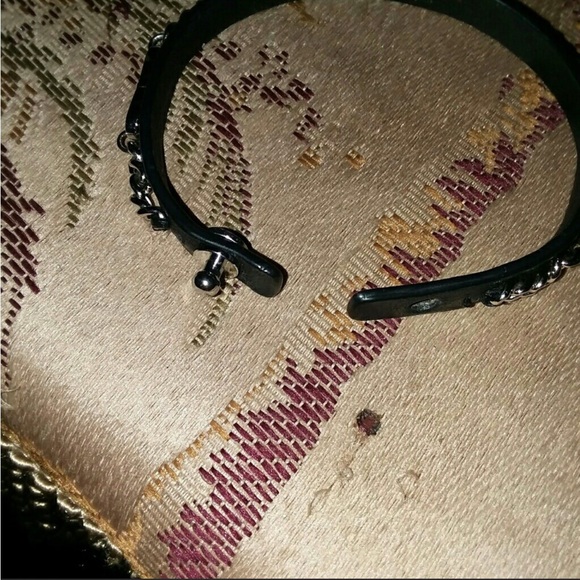 ISO COACH Women’s Black Signature C Chain Leather Bracelet as shown in pics!!!!! - Picture 6 of 10